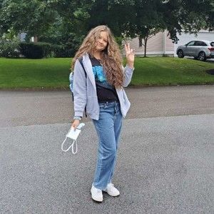 Meet your Posher, Laura